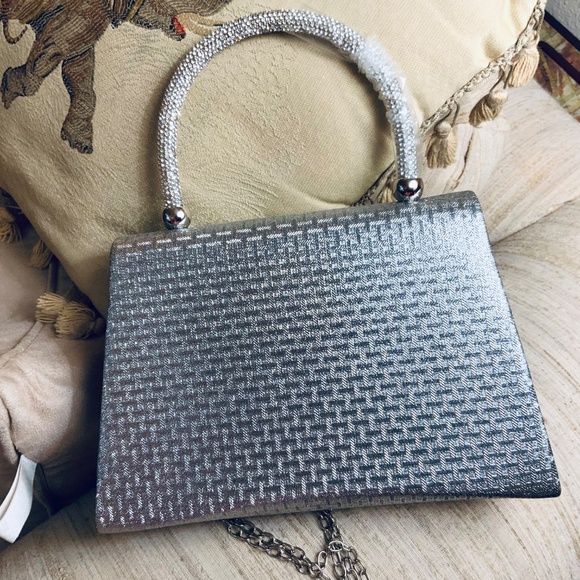 SILVER Evening Bag 🩷 BELOW WHOLESALE JEWELED HANDLE W/CHAIN NWOT HANDBAG - Picture 10 of 12
